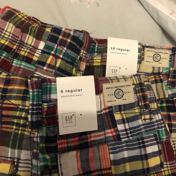 NWT plaid shorts - Picture 3 of 4